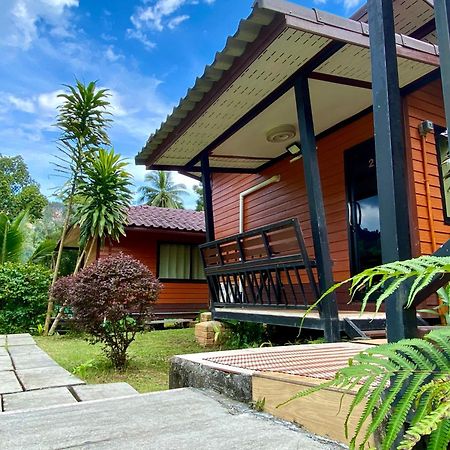 Guesthouse 88 Пханг-Нга Екстер'єр фото